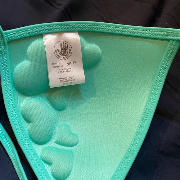 Bikini - Picture 3 of 3